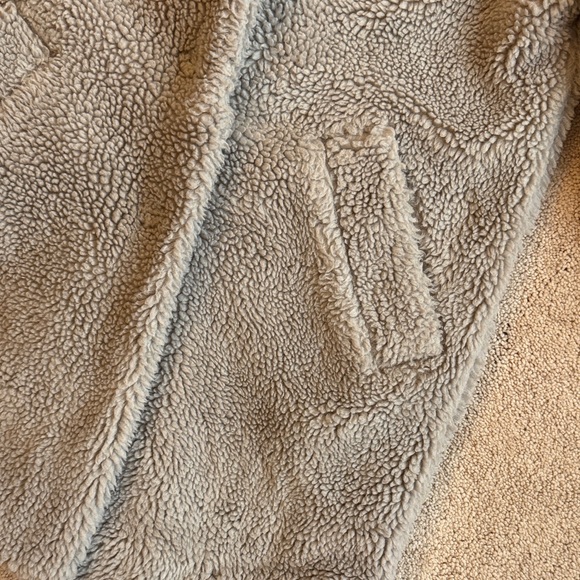 Abercrombie & Fitch Women’s Gray Pea Coat - Picture 7 of 8